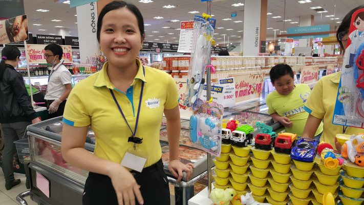 Đồng phục nhân viên bán hàng