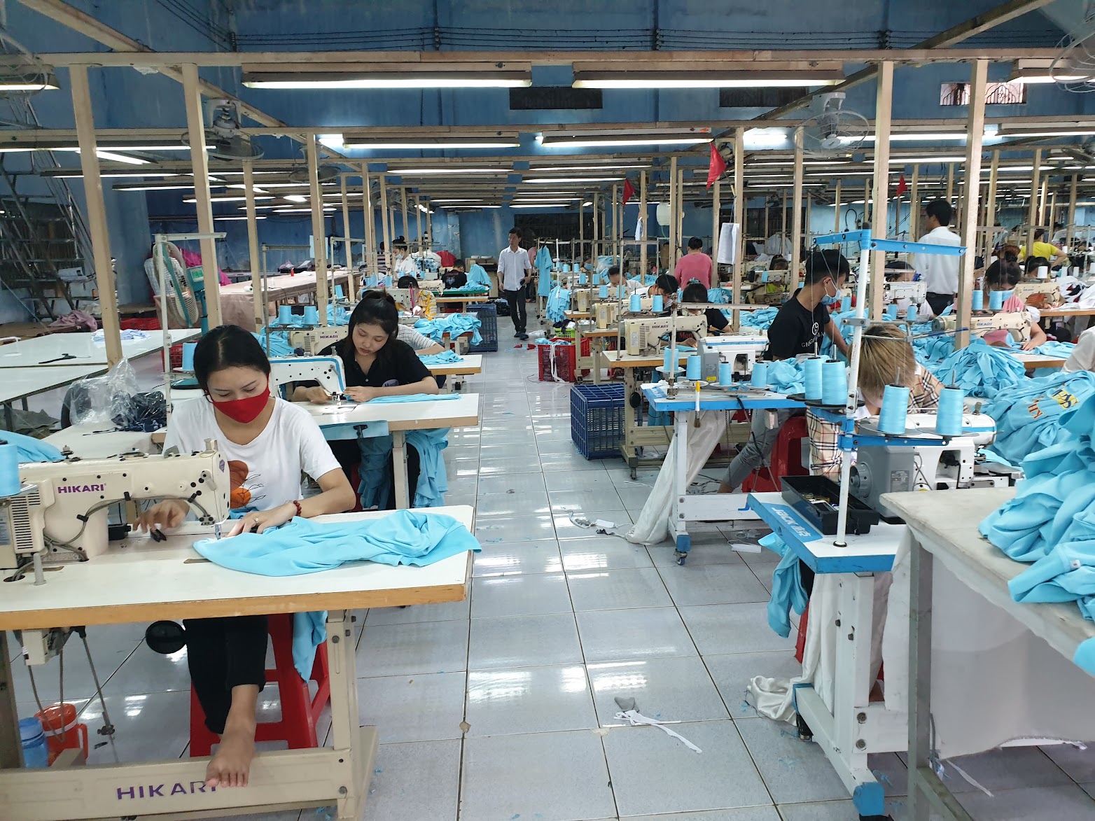 Xưởng may Đồng phục con heo vàng